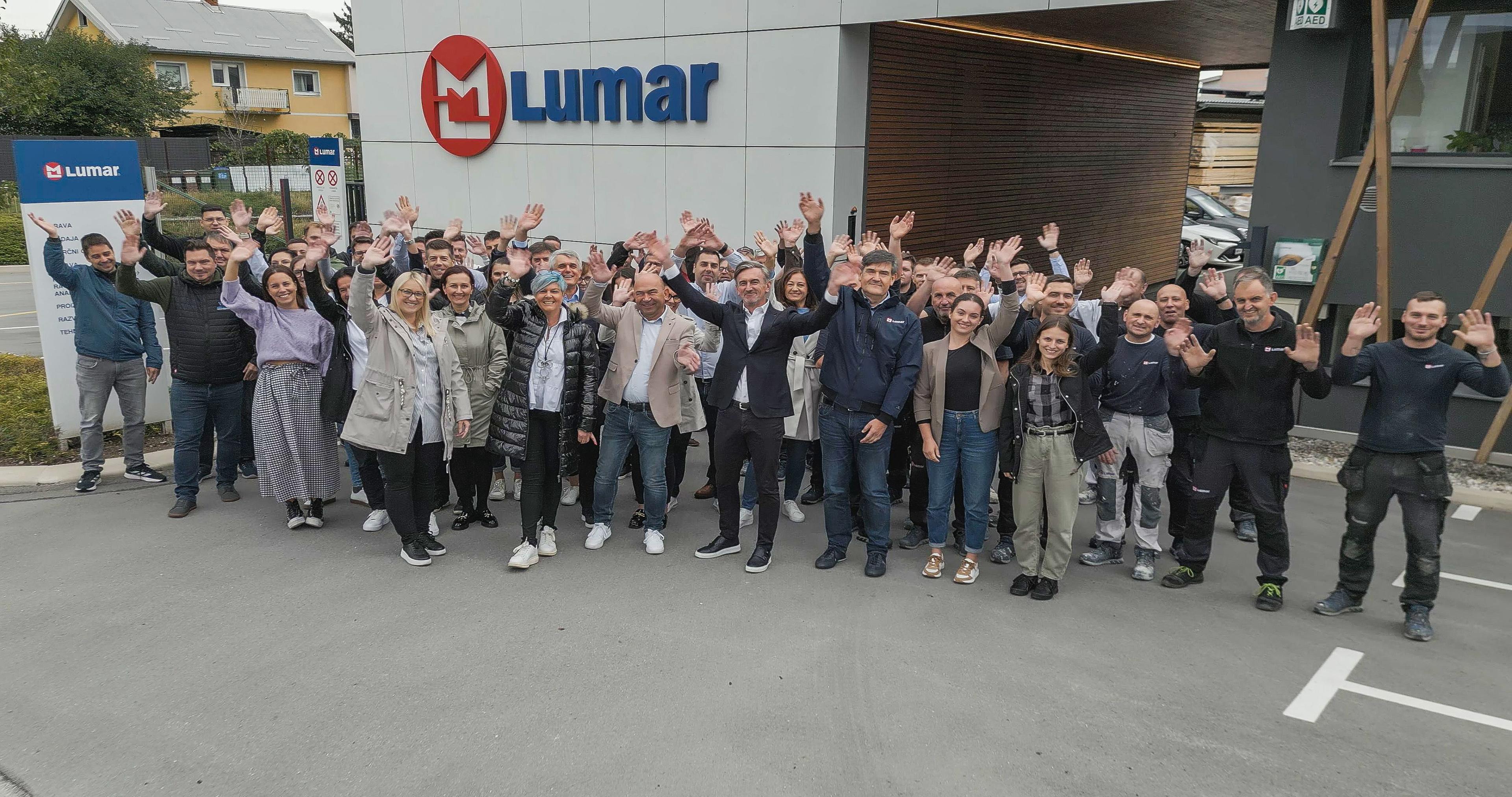 Lumar skupinska foto 01.jpg